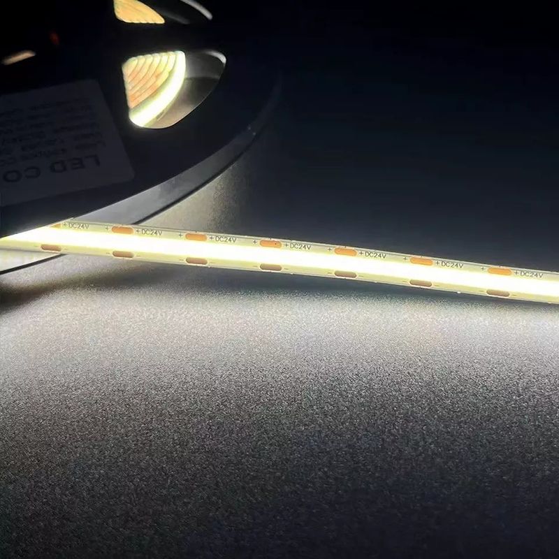 320Leds Flexible LED Streifen Weiß/Wärmweiß DC24V 8mm Breite Integriertes COB LED Licht