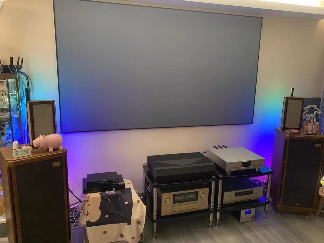 Verstellbare RGB-intelligente Ecklampe für die Urlaubsdekoration in einfachem Design