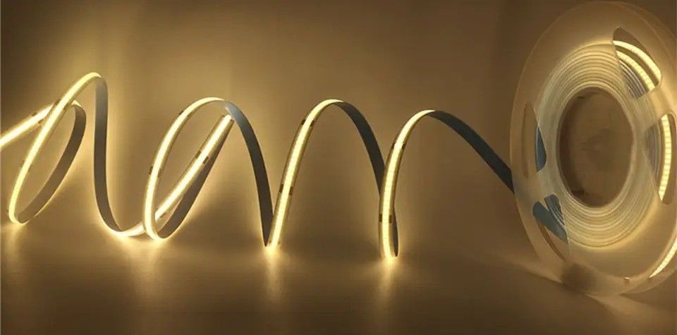 90lm/w Lampe Lichtwirksamkeit Smart COB Led Strip 12V 24V 5M 252LEDs für Werbung