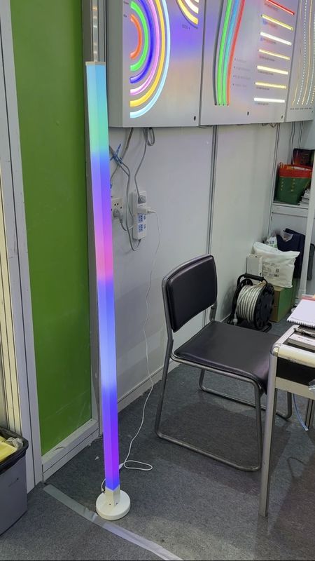 RGB Led Eckbodenlampe Home.hotel.lighting Dekorative Funktion für modernes Wohnzimmer