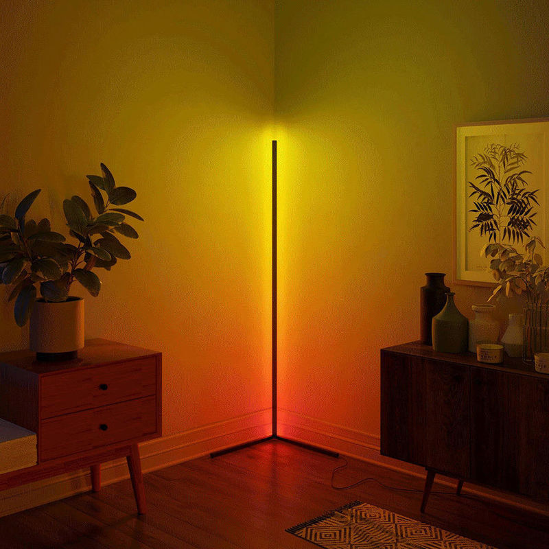 RGB-Farbwechsel-LED-Umgebungs-Ecklicht für dekorative Bodenbeleuchtung 35*35*1500mm