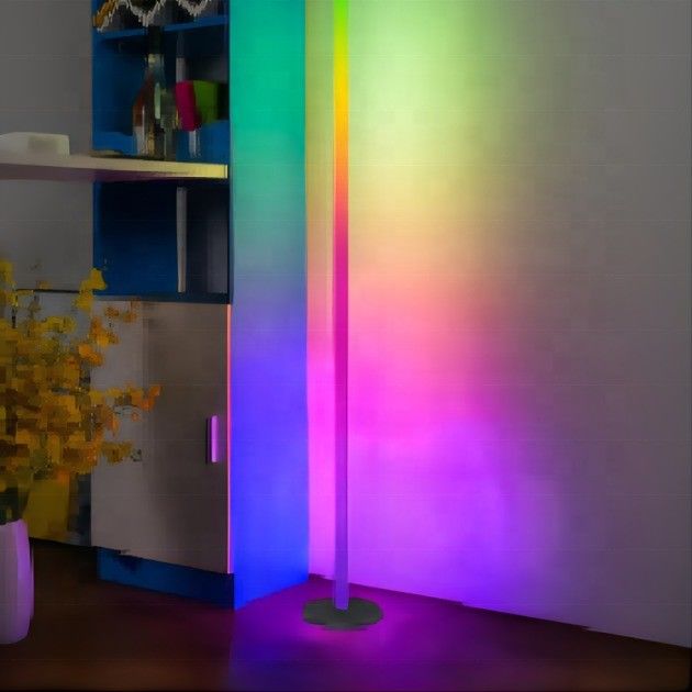 Intelligente Steuerung Farbenfrohe RGB Stimmungslampe Original Design LED RGB Fußbodenlampe 12,8*12,8*150CM